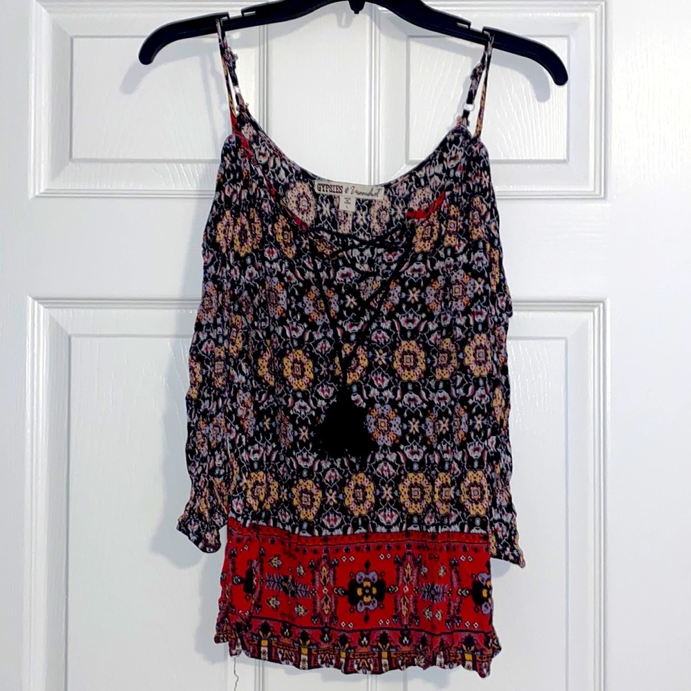 Womens spaghetti strap open shoulder multicolor pattern top. Size Large